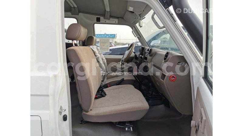 Big with watermark toyota land cruiser ashanti import dubai 43979