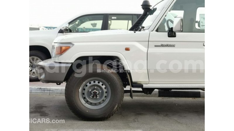 Big with watermark toyota land cruiser ashanti import dubai 43979