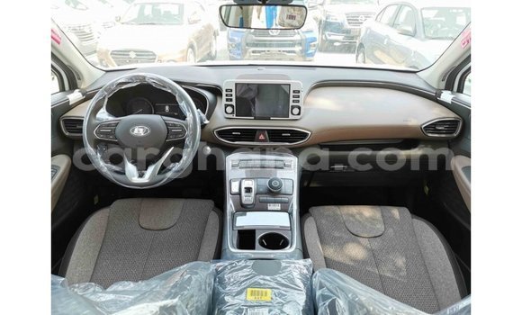 Sayi Imported Hyundai Santa Fe White Mota in Import - Dubai a Ashanti Sayi Imported Hyundai Santa Fe White Mota in Import - Dubai a Ashanti