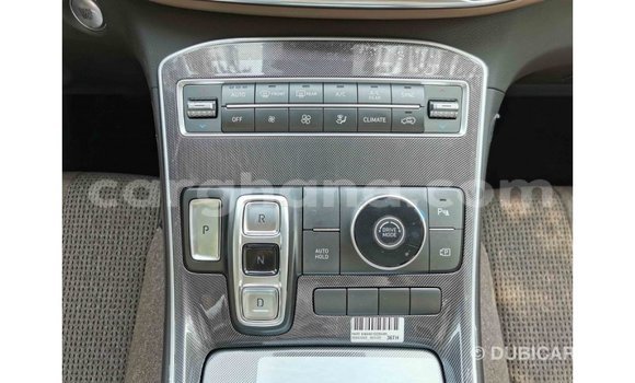 Sayi Imported Hyundai Santa Fe White Mota in Import - Dubai a Ashanti Sayi Imported Hyundai Santa Fe White Mota in Import - Dubai a Ashanti