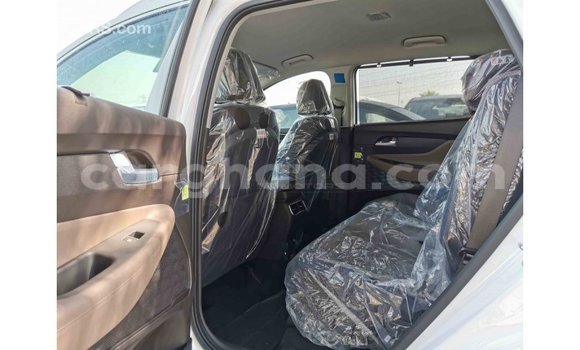 Sayi Imported Hyundai Santa Fe White Mota in Import - Dubai a Ashanti Sayi Imported Hyundai Santa Fe White Mota in Import - Dubai a Ashanti