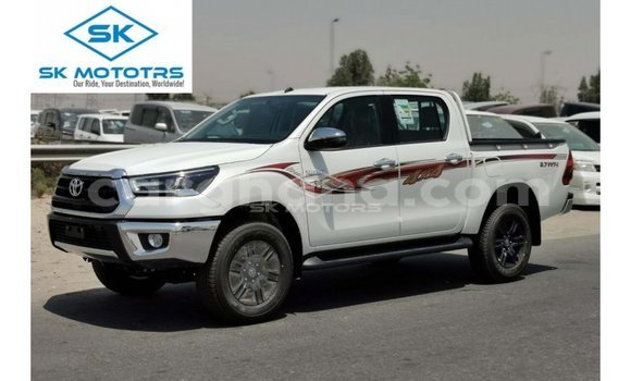 Buy Import Toyota Hilux White Car in Import - Dubai in Ashanti
