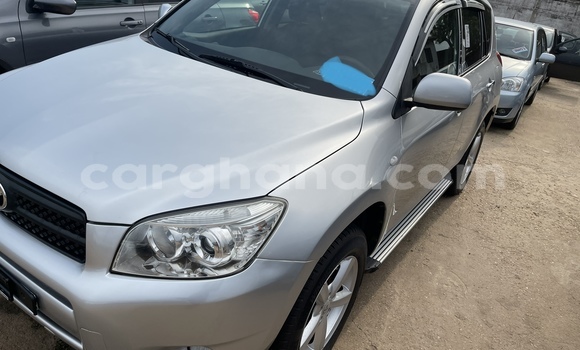 Ra Àlòkù Toyota RAV4 Silver Ọkọ̀ in Tema ni Greater Accra Ra Àlòkù Toyota RAV4 Silver Ọkọ̀ in Tema ni Greater Accra