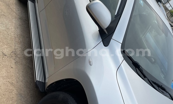 Ra Àlòkù Toyota RAV4 Silver Ọkọ̀ in Tema ni Greater Accra Ra Àlòkù Toyota RAV4 Silver Ọkọ̀ in Tema ni Greater Accra