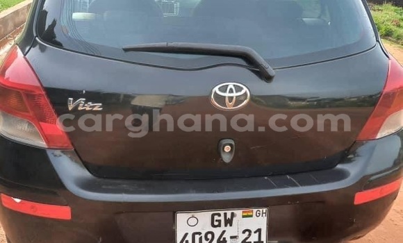 Ra Àlòkù Toyota Vitz Black Ọkọ̀ in Tema ni Greater Accra