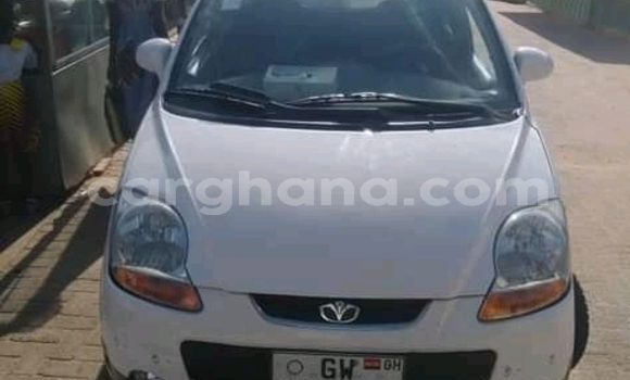 Sayi Na hannu Mazda Etude White Mota in Accra a Greater Accra