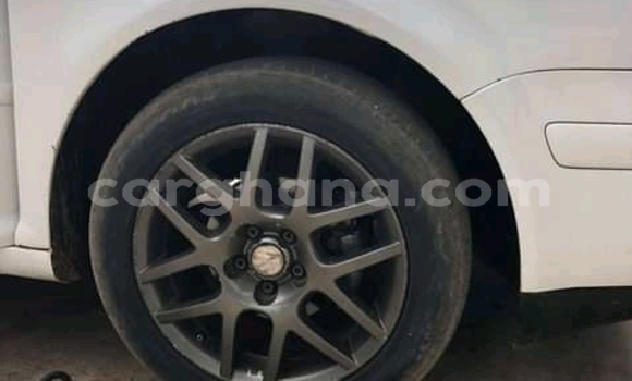 Sayi Na hannu Volkswagen Golf White Mota in Accra a Greater Accra Sayi Na hannu Volkswagen Golf White Mota in Accra a Greater Accra