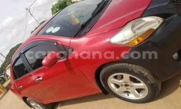 Ra Àlòkù Toyota Yaris Red Ọkọ̀ in Accra ni Greater Accra