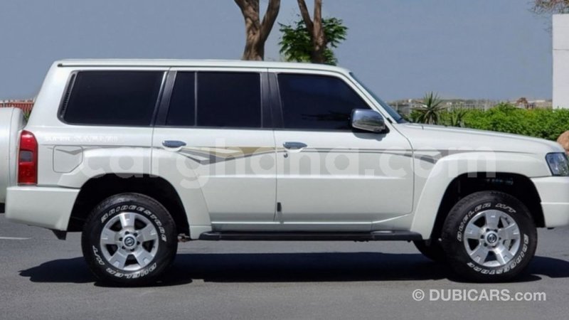 Big with watermark nissan patrol ashanti import dubai 44085