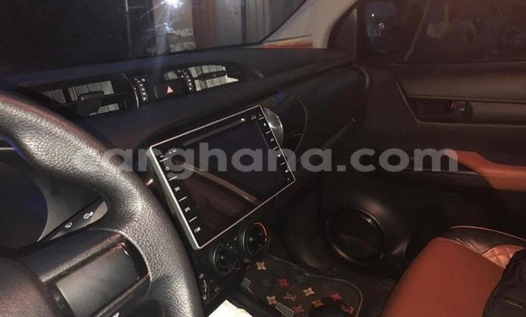 Buy Used Toyota Hilux White Car in Tema in Greater Accra Buy Used Toyota Hilux White Car in Tema in Greater Accra