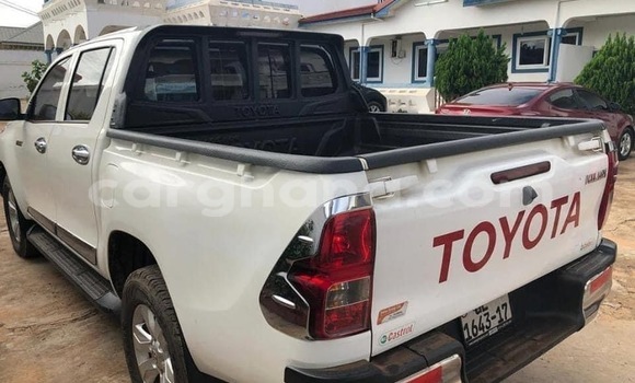 Buy Used Toyota Hilux White Car in Tema in Greater Accra Buy Used Toyota Hilux White Car in Tema in Greater Accra
