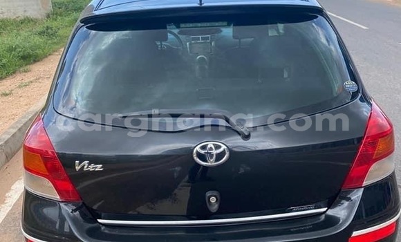 Ra Àlòkù Toyota Vitz Black Ọkọ̀ in Tema ni Greater Accra