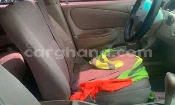 Sayi Na hannu Toyota Corolla Azurfa Mota in Accra a Greater Accra Sayi Na hannu Toyota Corolla Azurfa Mota in Accra a Greater Accra