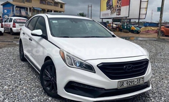 Ra Àlòkù Hyundai Sonata funfun Ọkọ̀ in Accra ni Greater Accra Ra Àlòkù Hyundai Sonata funfun Ọkọ̀ in Accra ni Greater Accra