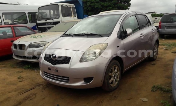 Sayi Na hannu Toyota Vitz Azurfa Mota in Accra a Greater Accra Sayi Na hannu Toyota Vitz Azurfa Mota in Accra a Greater Accra