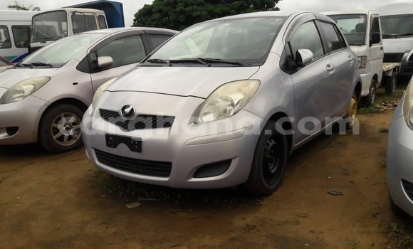 Sayi Na hannu Toyota Vitz Azurfa Mota in Accra a Greater Accra Sayi Na hannu Toyota Vitz Azurfa Mota in Accra a Greater Accra