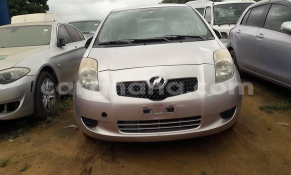 Sayi Na hannu Toyota Vitz Azurfa Mota in Accra a Greater Accra Sayi Na hannu Toyota Vitz Azurfa Mota in Accra a Greater Accra