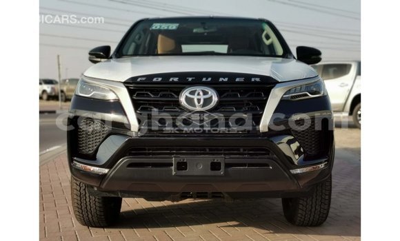 Buy Import Toyota Fortuner Black Car in Import - Dubai in Ashanti Buy Import Toyota Fortuner Black Car in Import - Dubai in Ashanti