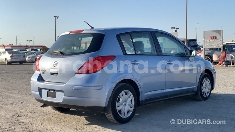 Big with watermark nissan versa ashanti import dubai 44121