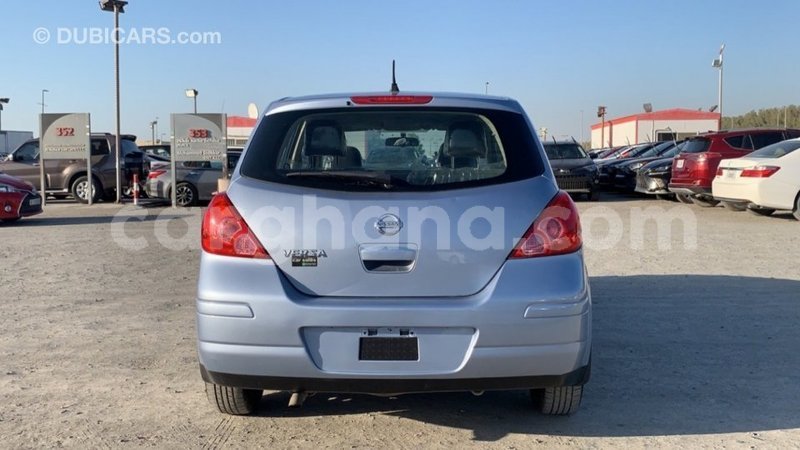 Big with watermark nissan versa ashanti import dubai 44121