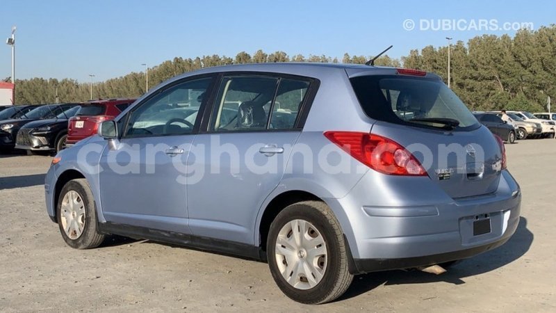 Big with watermark nissan versa ashanti import dubai 44121