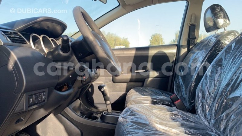 Big with watermark nissan versa ashanti import dubai 44121