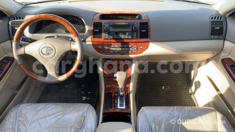 Big with watermark toyota camry ashanti import dubai 44132