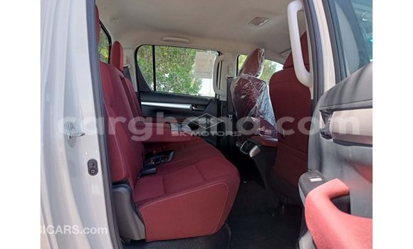 Ra Imported Toyota Hilux funfun Ọkọ̀ in Import - Dubai ni Ashanti Ra Imported Toyota Hilux funfun Ọkọ̀ in Import - Dubai ni Ashanti
