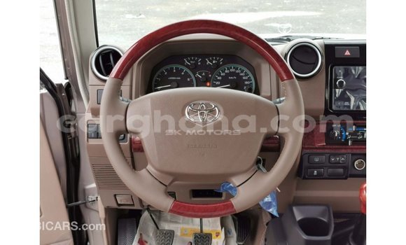 Sayi Imported Toyota Land Cruiser Brown Mota in Import - Dubai a Ashanti Sayi Imported Toyota Land Cruiser Brown Mota in Import - Dubai a Ashanti