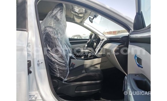 Sayi Imported Hyundai Tucson White Mota in Import - Dubai a Ashanti Sayi Imported Hyundai Tucson White Mota in Import - Dubai a Ashanti