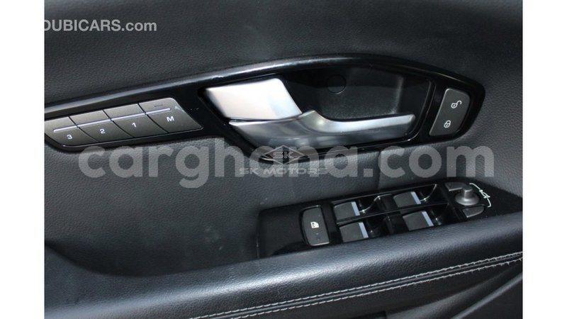 Big with watermark land rover range rover ashanti import dubai 44156