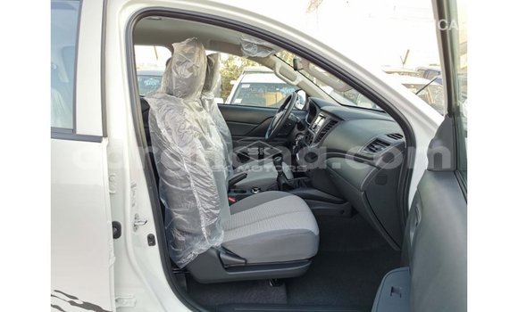 Ra Imported Mitsubishi L200 funfun Ọkọ̀ in Import - Dubai ni Ashanti Ra Imported Mitsubishi L200 funfun Ọkọ̀ in Import - Dubai ni Ashanti