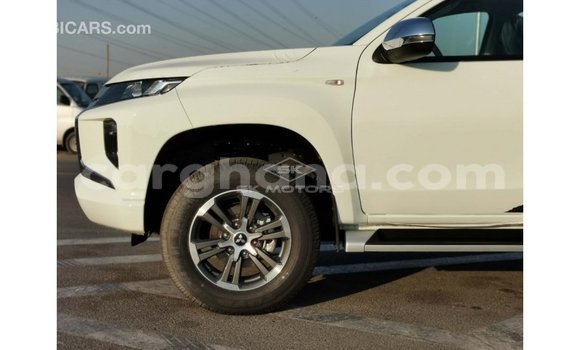 Ra Imported Mitsubishi L200 funfun Ọkọ̀ in Import - Dubai ni Ashanti Ra Imported Mitsubishi L200 funfun Ọkọ̀ in Import - Dubai ni Ashanti