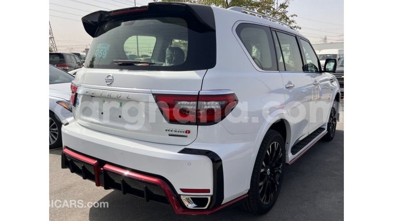 Big with watermark nissan patrol ashanti import dubai 44173