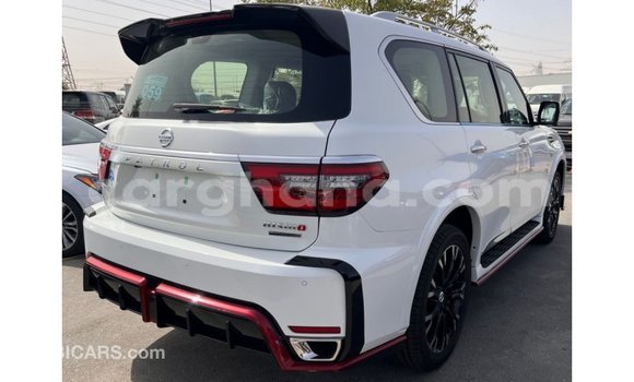 Buy Import Nissan Patrol White Car in Import - Dubai in Ashanti Buy Import Nissan Patrol White Car in Import - Dubai in Ashanti