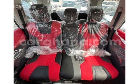 Buy Import Nissan Patrol White Car in Import - Dubai in Ashanti Buy Import Nissan Patrol White Car in Import - Dubai in Ashanti