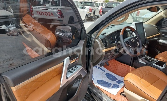 Buy Used Toyota Land Cruiser Black Car in Accra in Greater Accra Buy Used Toyota Land Cruiser Black Car in Accra in Greater Accra