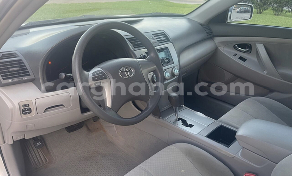 Sayi Na hannu Toyota Camry Azurfa Mota in Accra a Greater Accra Sayi Na hannu Toyota Camry Azurfa Mota in Accra a Greater Accra