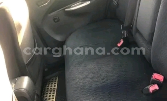 Sayi Na hannu Toyota Yaris Azurfa Mota in Accra a Greater Accra Sayi Na hannu Toyota Yaris Azurfa Mota in Accra a Greater Accra