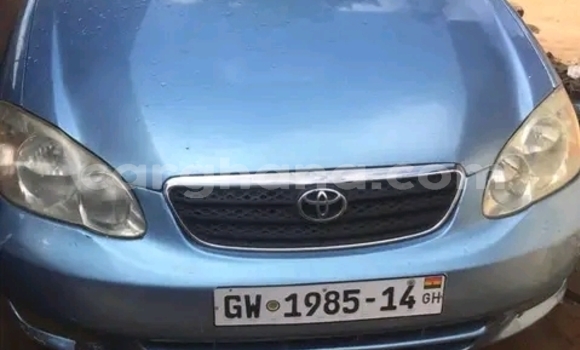 Sayi Na hannu Toyota Corolla Azurfa Mota in Accra a Greater Accra