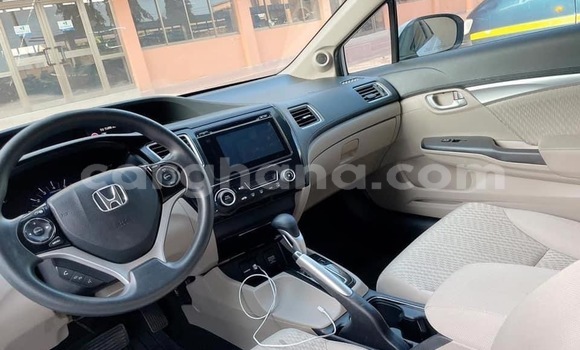 Sayi Na hannu Honda Civic White Mota in Tema a Greater Accra Sayi Na hannu Honda Civic White Mota in Tema a Greater Accra