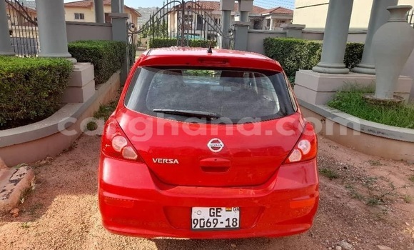 Ra Àlòkù Nissan Versa Red Ọkọ̀ in Tema ni Greater Accra Ra Àlòkù Nissan Versa Red Ọkọ̀ in Tema ni Greater Accra