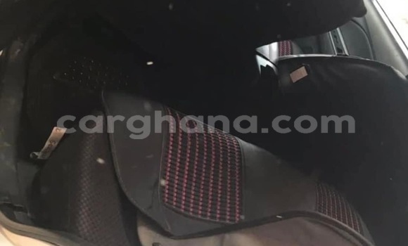 Sayi Na hannu Toyota Yaris White Mota in Tema a Greater Accra Sayi Na hannu Toyota Yaris White Mota in Tema a Greater Accra