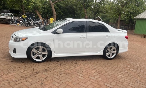 Sayi Na hannu Toyota Corolla White Mota in Accra a Greater Accra Sayi Na hannu Toyota Corolla White Mota in Accra a Greater Accra