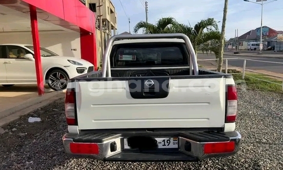 Buy Used Nissan Hardbody White Car in Accra in Greater Accra Buy Used Nissan Hardbody White Car in Accra in Greater Accra