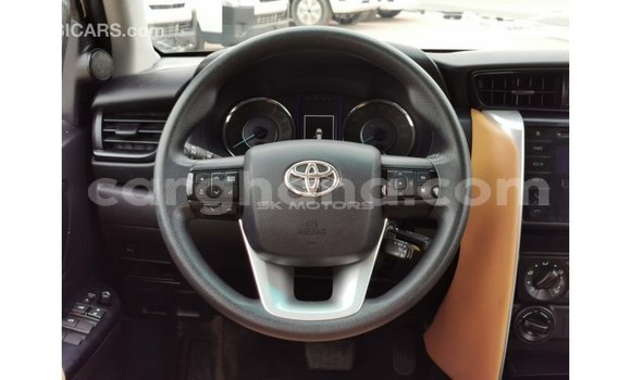Ra Imported Toyota Fortuner funfun Ọkọ̀ in Import - Dubai ni Ashanti Ra Imported Toyota Fortuner funfun Ọkọ̀ in Import - Dubai ni Ashanti