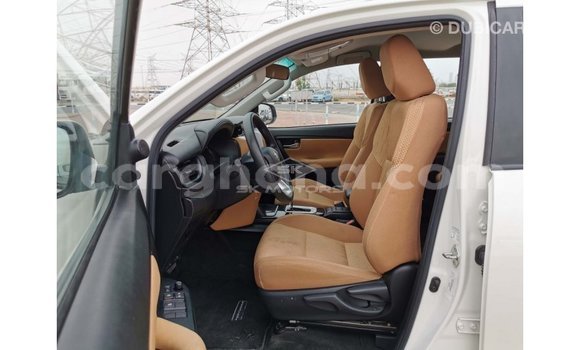 Ra Imported Toyota Fortuner funfun Ọkọ̀ in Import - Dubai ni Ashanti Ra Imported Toyota Fortuner funfun Ọkọ̀ in Import - Dubai ni Ashanti