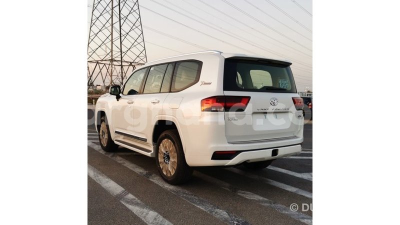 Big with watermark toyota land cruiser ashanti import dubai 44218