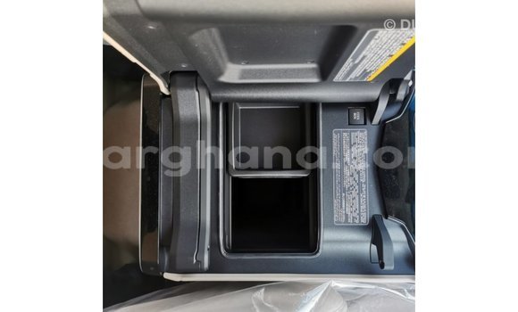 Sayi Imported Toyota Land Cruiser White Mota in Import - Dubai a Ashanti Sayi Imported Toyota Land Cruiser White Mota in Import - Dubai a Ashanti