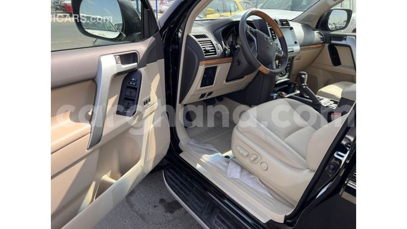 Big with watermark toyota prado ashanti import dubai 44221